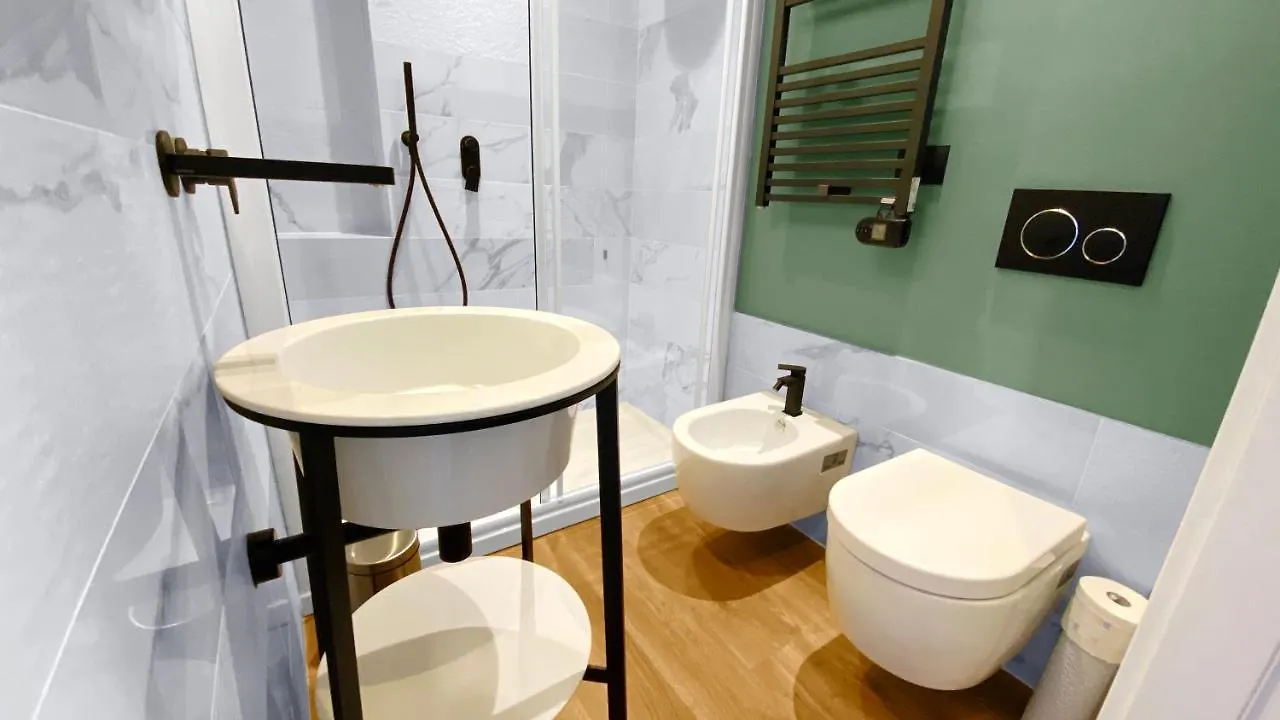 Bnb Capital Milano Central Station - Green